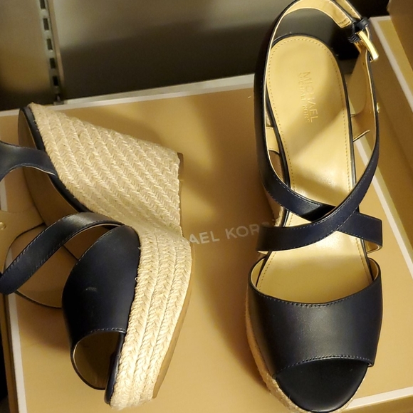 Michael kors wedge - Picture 3 of 8